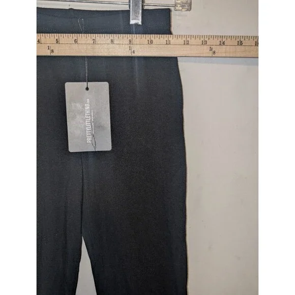 NWT PrettyLittleThing Women's Size 2 Black Elastic Waist & Bottom Jogger - Picture 3 of 14